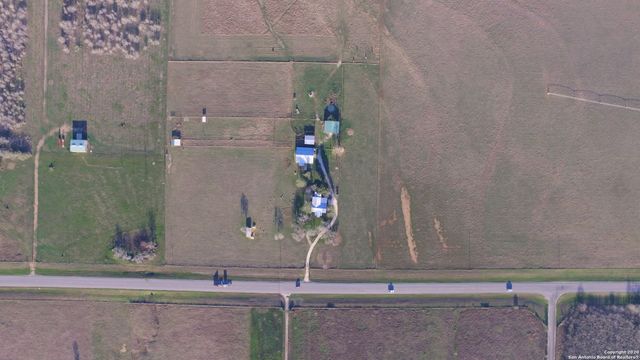 1149 STATE HIGHWAY 119, Stockdale, TX 78160