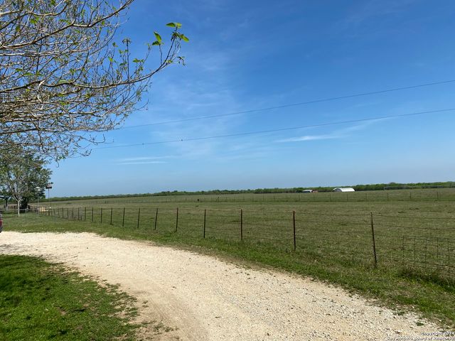 1149 STATE HIGHWAY 119, Stockdale, TX 78160