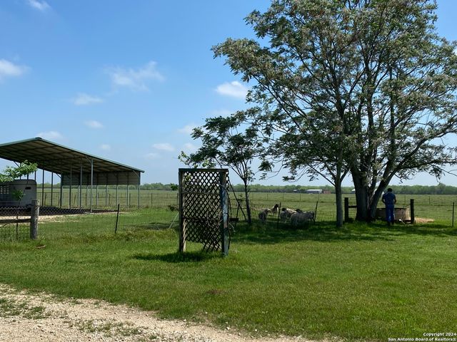 1149 STATE HIGHWAY 119, Stockdale, TX 78160