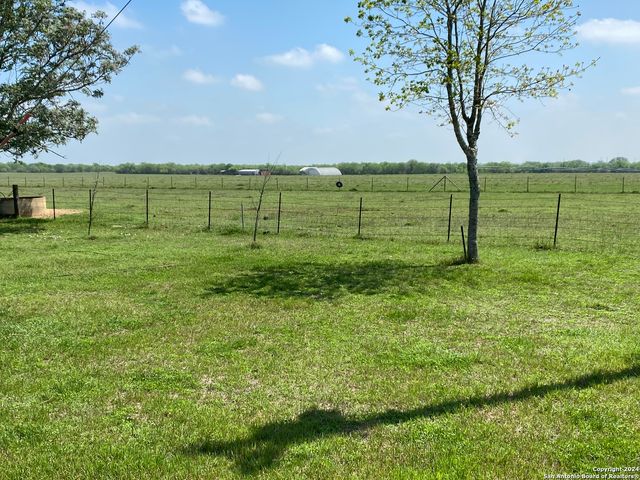 1149 STATE HIGHWAY 119, Stockdale, TX 78160