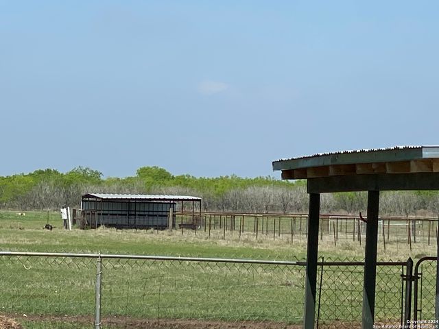 1149 STATE HIGHWAY 119, Stockdale, TX 78160