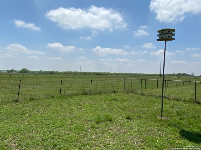 1149 STATE HIGHWAY 119, Stockdale, TX 78160