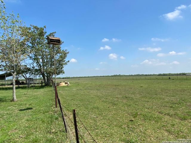 1149 STATE HIGHWAY 119, Stockdale, TX 78160