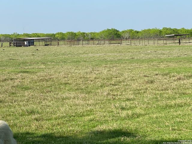 1149 STATE HIGHWAY 119, Stockdale, TX 78160