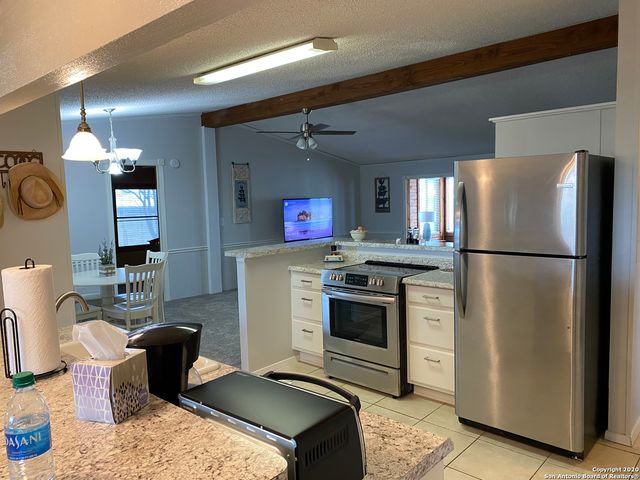 1149 STATE HIGHWAY 119, Stockdale, TX 78160