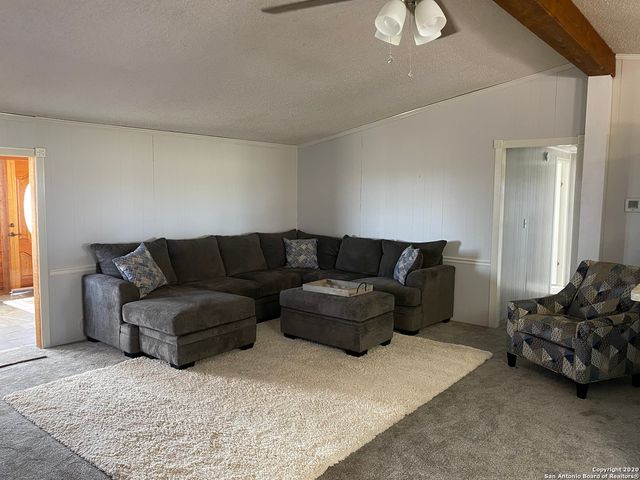 1149 STATE HIGHWAY 119, Stockdale, TX 78160