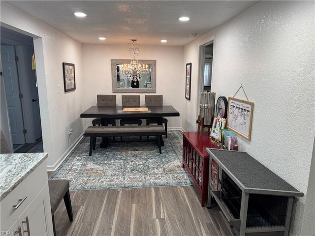 425 Waters RD, Chesapeake, VA 23322