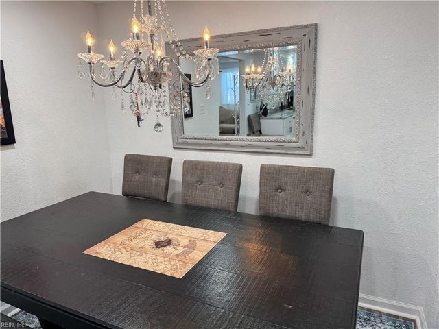 425 Waters RD, Chesapeake, VA 23322