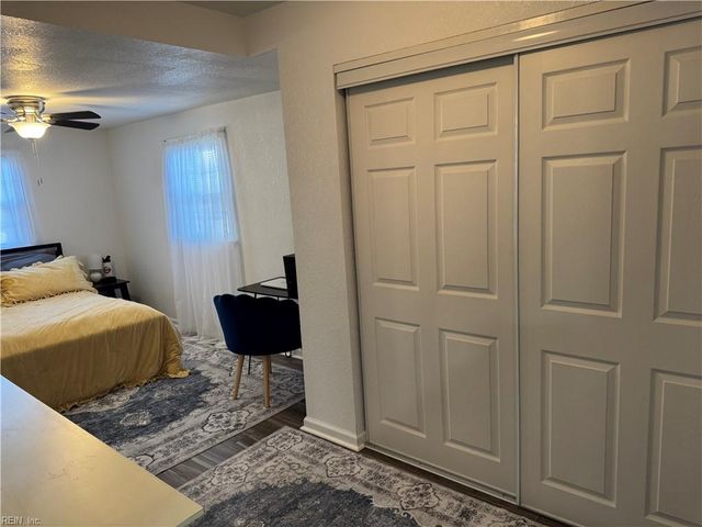 425 Waters RD, Chesapeake, VA 23322