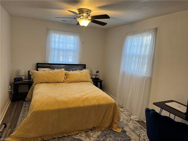 425 Waters RD, Chesapeake, VA 23322