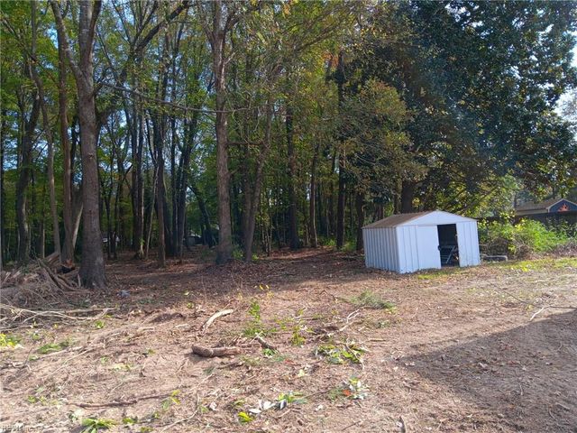 425 Waters RD, Chesapeake, VA 23322