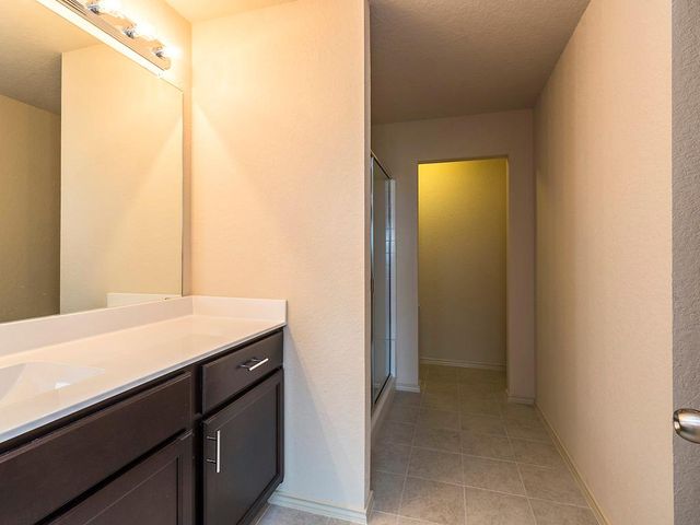 224 Lake GLN, San Marcos, TX 78666