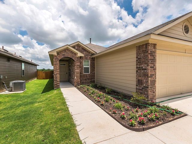 224 Lake GLN, San Marcos, TX 78666