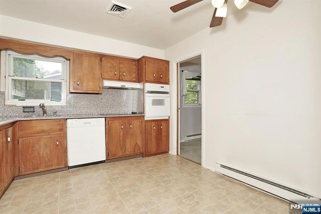 294 Kastler Court, New Milford, NJ 07646