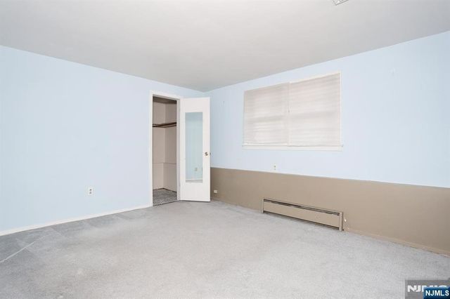 294 Kastler Court, New Milford, NJ 07646