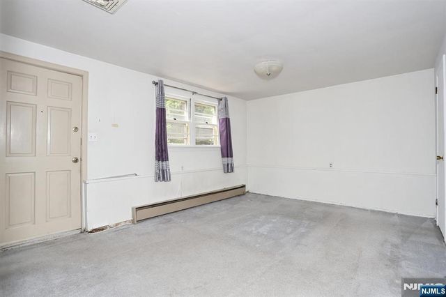 294 Kastler Court, New Milford, NJ 07646