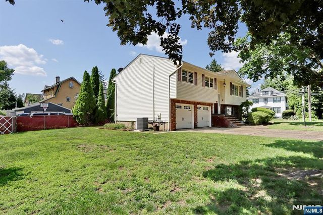 294 Kastler Court, New Milford, NJ 07646