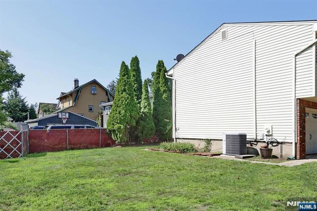 294 Kastler Court, New Milford, NJ 07646