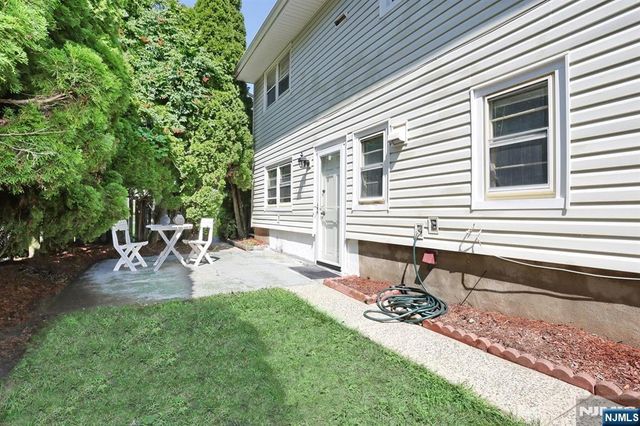 294 Kastler Court, New Milford, NJ 07646