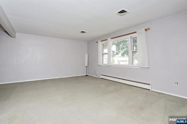 294 Kastler Court, New Milford, NJ 07646