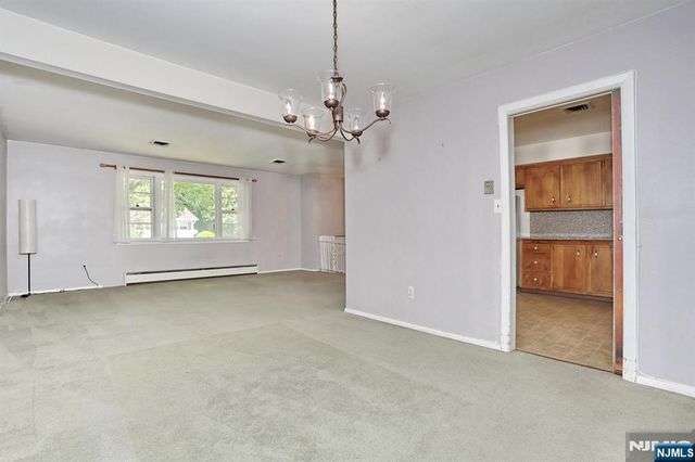 294 Kastler Court, New Milford, NJ 07646