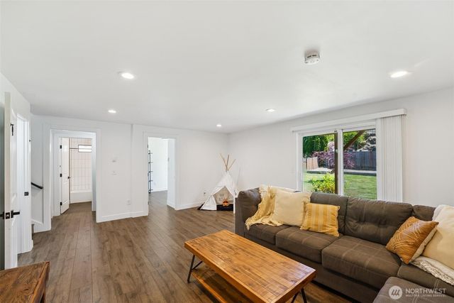 6005 S Cheyenne Street, Tacoma, WA 98409