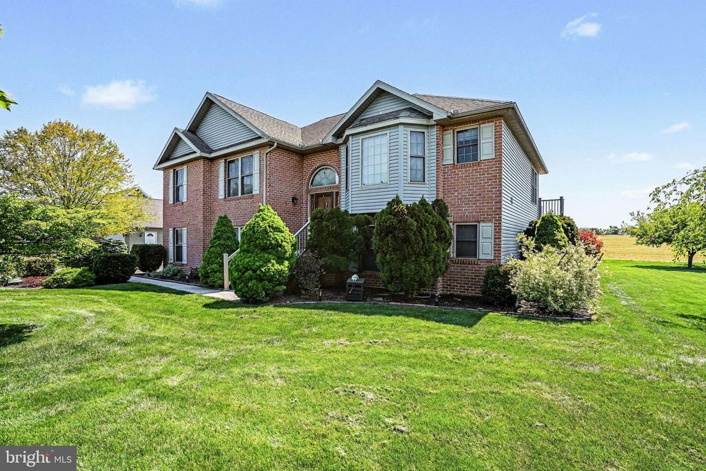 578 STARR AVENUE, Chambersburg, PA 17202