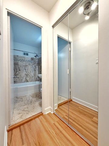 4970 N MARINE Drive 229, Chicago, IL 60640