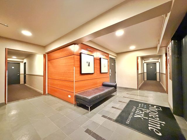 4970 N MARINE Drive 229, Chicago, IL 60640