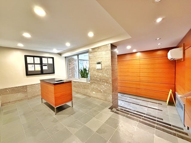 4970 N MARINE Drive 229, Chicago, IL 60640