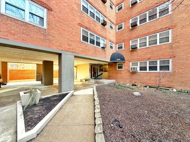 4970 N MARINE Drive 229, Chicago, IL 60640