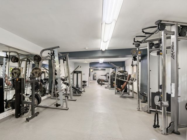 4970 N MARINE Drive 229, Chicago, IL 60640