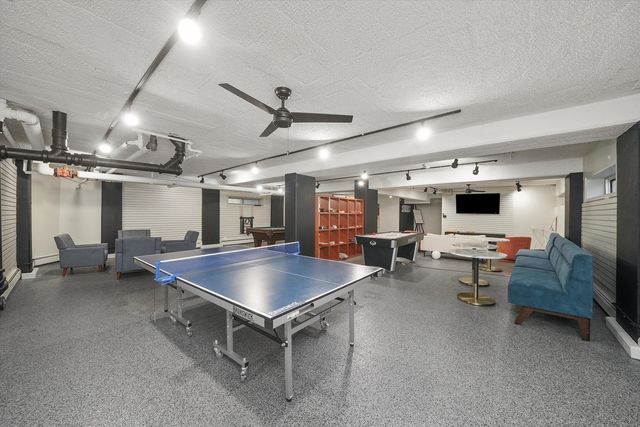 4970 N MARINE Drive 229, Chicago, IL 60640