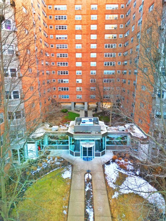 4970 N MARINE Drive 229, Chicago, IL 60640