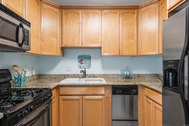 1052 Isabella Avenue D, Coronado, CA 92118