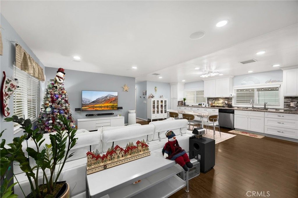 2251 Lake Glen Drive, La Habra, CA 90631