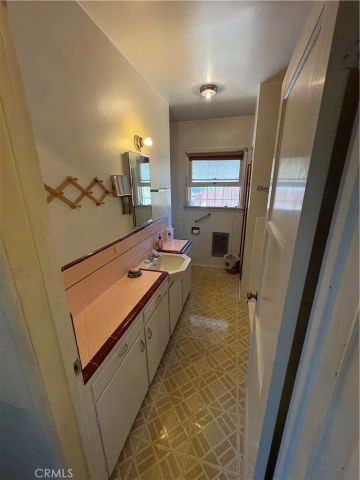 102 E 7th, Escondido, CA 92025