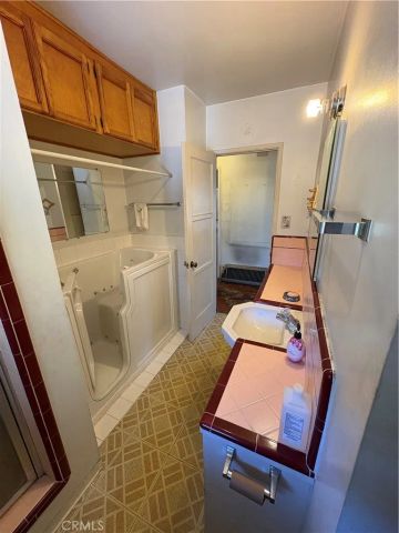 102 E 7th, Escondido, CA 92025
