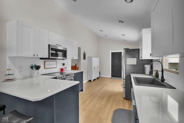 1405 E County Road 100 S, North Vernon, IN 47265