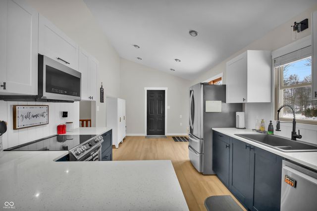 1405 E County Road 100 S, North Vernon, IN 47265