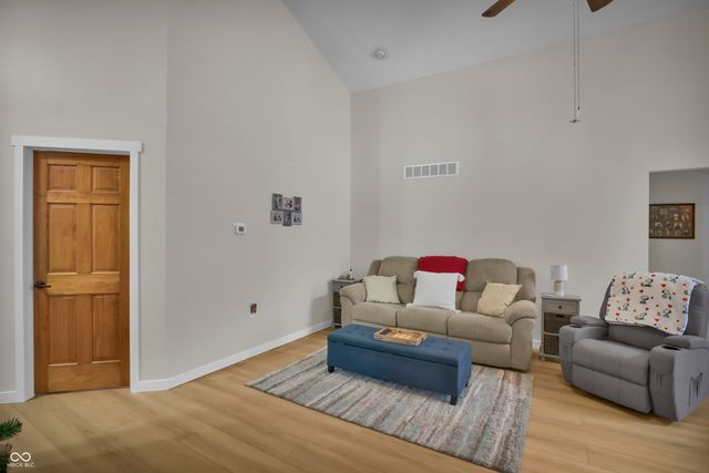 1405 E County Road 100 S, North Vernon, IN 47265