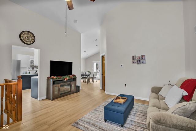 1405 E County Road 100 S, North Vernon, IN 47265