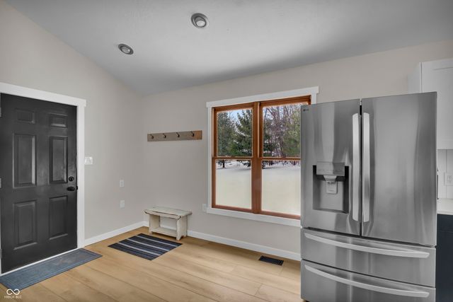 1405 E County Road 100 S, North Vernon, IN 47265