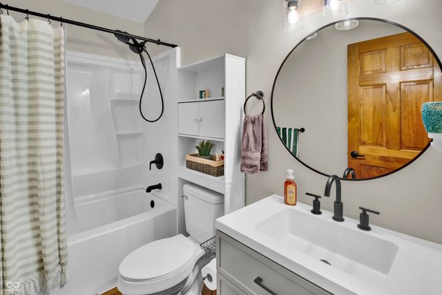 1405 E County Road 100 S, North Vernon, IN 47265