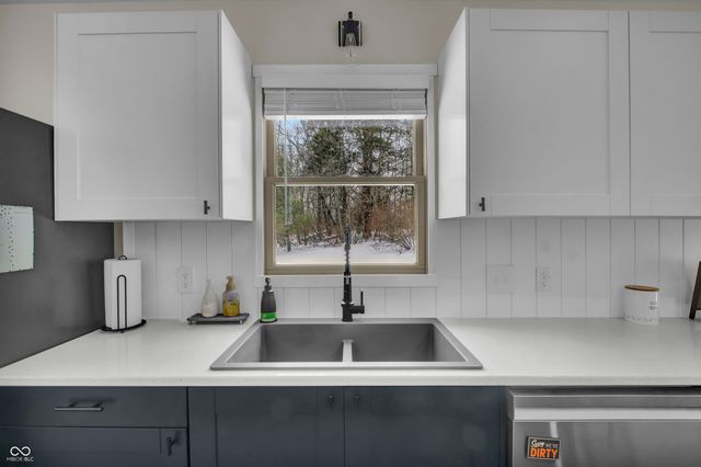 1405 E County Road 100 S, North Vernon, IN 47265