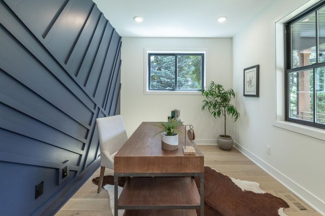 625 Ivy Falls Avenue, Mendota Heights, MN 55118