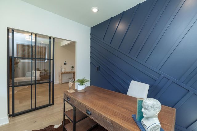 625 Ivy Falls Avenue, Mendota Heights, MN 55118