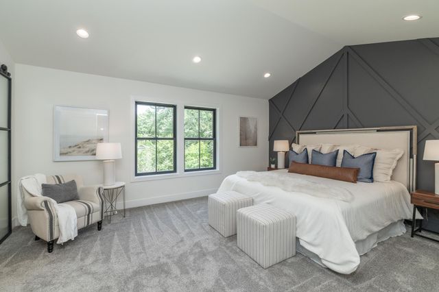 625 Ivy Falls Avenue, Mendota Heights, MN 55118