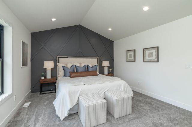 625 Ivy Falls Avenue, Mendota Heights, MN 55118