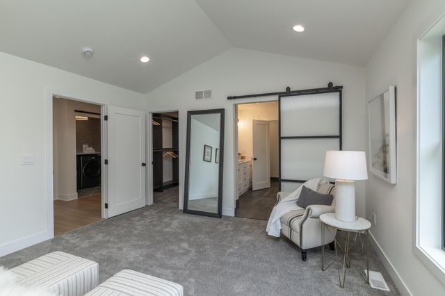 625 Ivy Falls Avenue, Mendota Heights, MN 55118